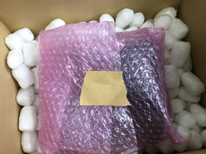 ツァイス(ZEISS)製双眼鏡の梱包 商品を入れる